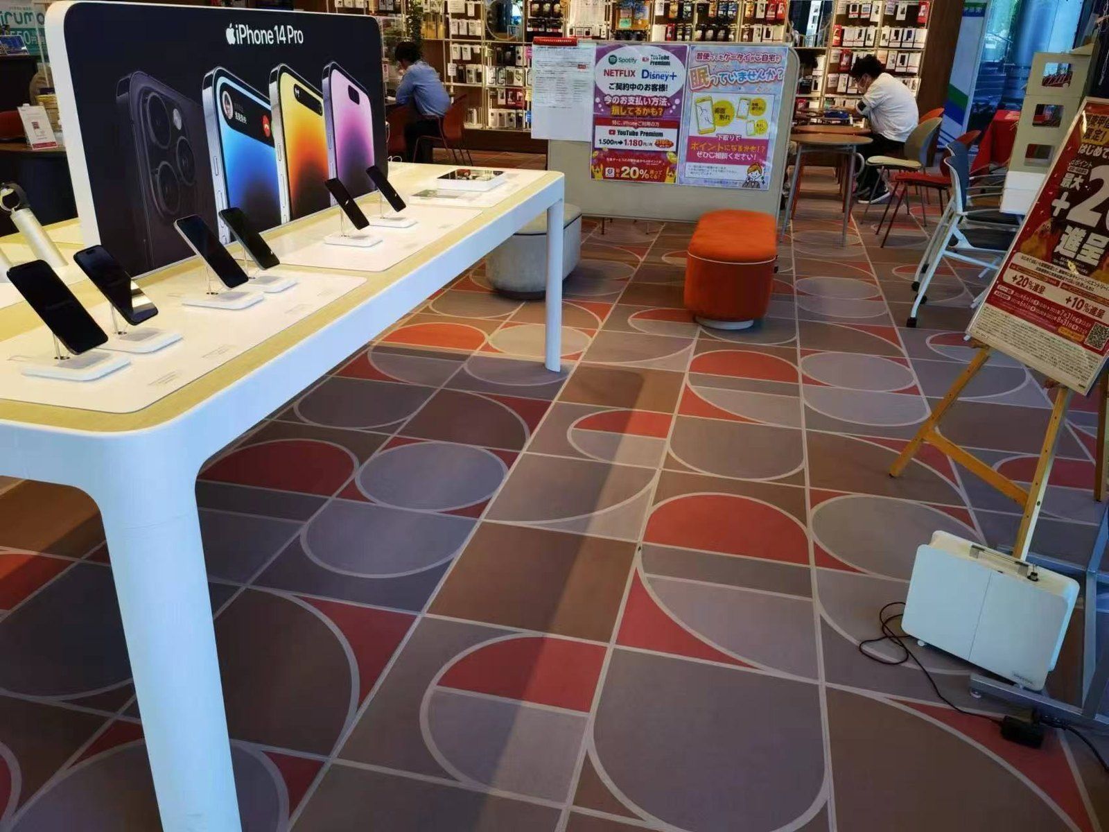 样板客户的海外项目：日本一家通信门店